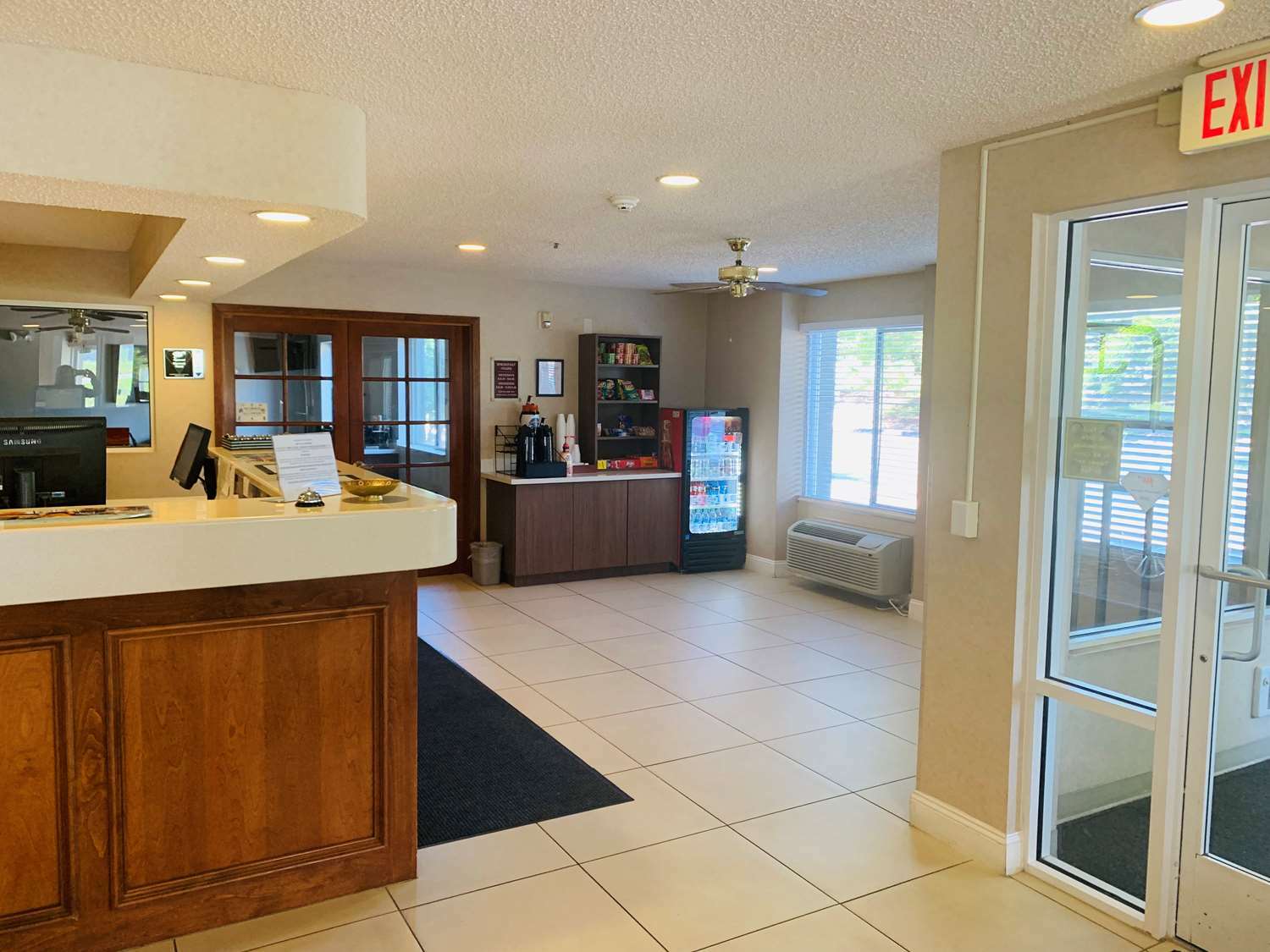 SureStay Plus Hotel by Best Western Redding Interior foto