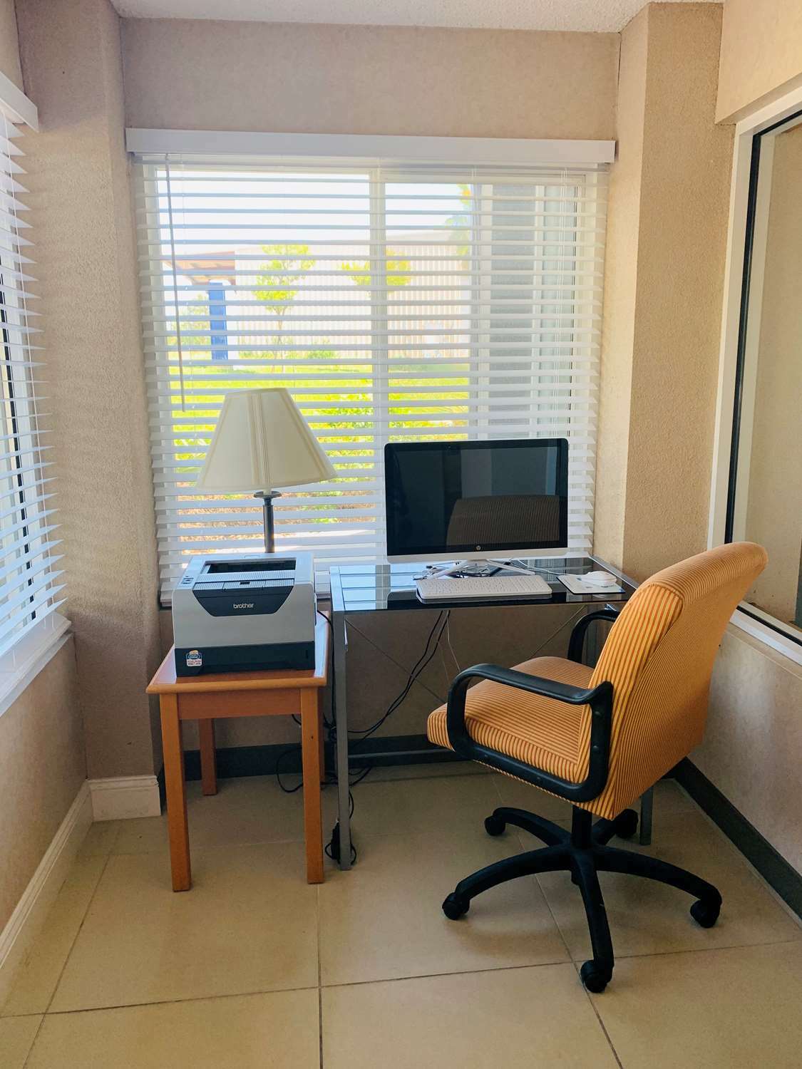 SureStay Plus Hotel by Best Western Redding Interior foto