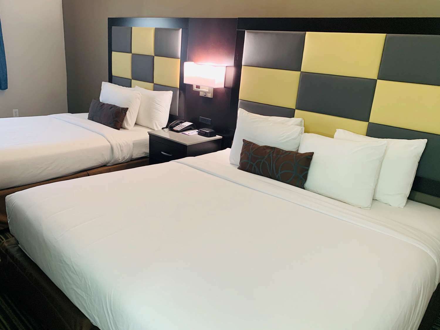 SureStay Plus Hotel by Best Western Redding Zimmer foto