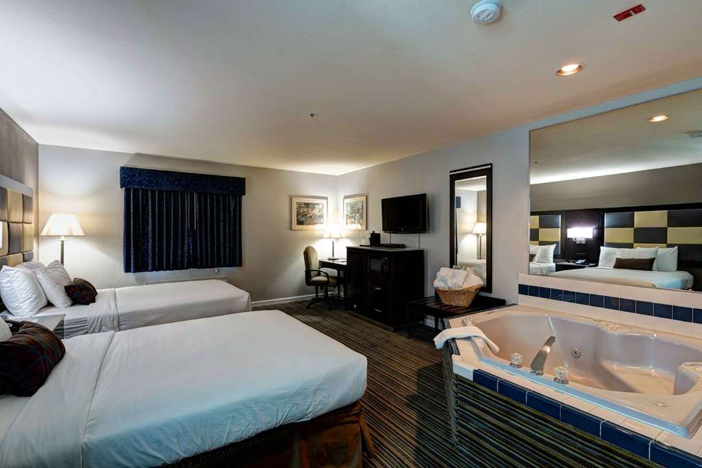 SureStay Plus Hotel by Best Western Redding Zimmer foto