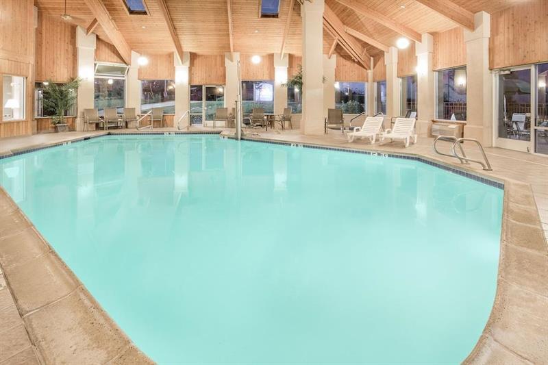 SureStay Plus Hotel by Best Western Redding Exterior foto
